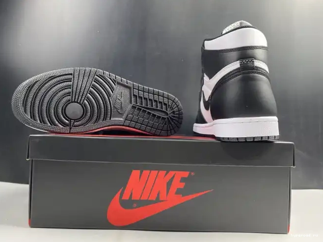 555088-010 Jordan (2014) Black 1 Retro Air White 0417